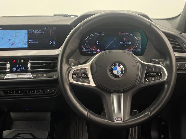 １シリーズ １１８ｉ　Ｍスポーツ　衝突軽減Ｂ　純正ｉＤｒｉｖｅ７　リアカメラ　後退アシスト　ＡｐｐｌｅＣａｒＰｌａｙ　ＡＣＣ　オートトランクゲート　コンフォートアクセス　ＬＥＤヘッドライト　ＰＤＣ　ハーフレザー　純正１８インチＡＷ（3枚目）