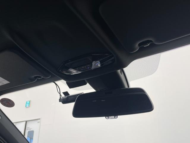 １シリーズ １１８ｉ　Ｍスポーツ　衝突軽減Ｂ　純正ｉＤｒｉｖｅ７　リアカメラ　後退アシスト　ＡｐｐｌｅＣａｒＰｌａｙ　ＡＣＣ　オートトランクゲート　コンフォートアクセス　ＬＥＤヘッドライト　ＰＤＣ　ハーフレザー　純正１８インチＡＷ（20枚目）