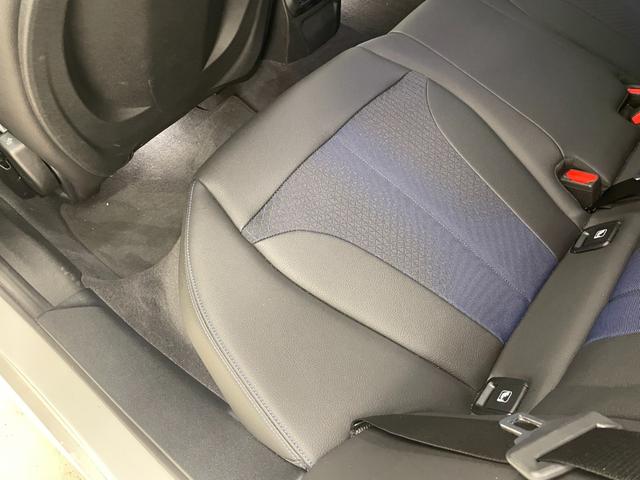 １シリーズ １１８ｉ　Ｍスポーツ　衝突軽減Ｂ　純正ｉＤｒｉｖｅ７　リアカメラ　後退アシスト　ＡｐｐｌｅＣａｒＰｌａｙ　ＡＣＣ　オートトランクゲート　コンフォートアクセス　ＬＥＤヘッドライト　ＰＤＣ　ハーフレザー　純正１８インチＡＷ（37枚目）