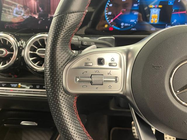 GLB GLB200d AMGライン レーダーセーフティP アドバンスドP ナビゲーションP 純正ナビ 360°カメラ 地デジ HUD ハーフレザー シートヒーター パワーシート パワーテールゲート マルチビームLED アンビエントライト(6枚目)