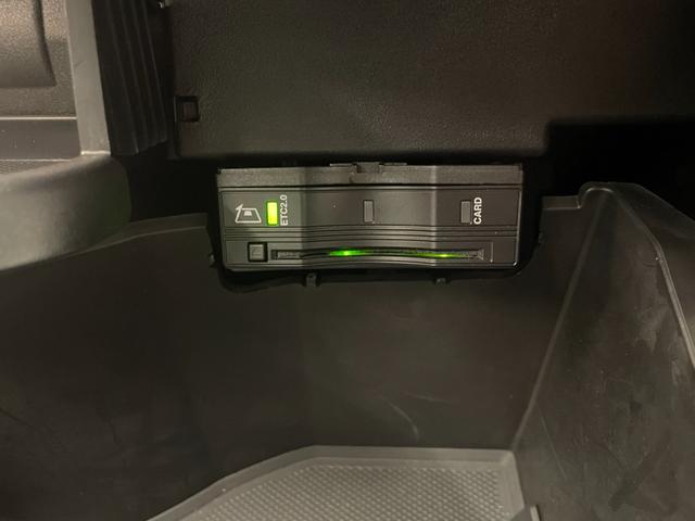 GLB GLB200d AMGライン レーダーセーフティP アドバンスドP ナビゲーションP 純正ナビ 360°カメラ 地デジ HUD ハーフレザー シートヒーター パワーシート パワーテールゲート マルチビームLED アンビエントライト(25枚目)