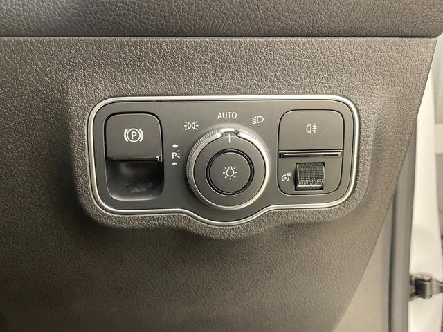 GLB GLB200d AMGライン レーダーセーフティP アドバンスドP ナビゲーションP 純正ナビ 360°カメラ 地デジ HUD ハーフレザー シートヒーター パワーシート パワーテールゲート マルチビームLED アンビエントライト(27枚目)