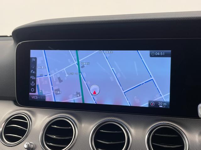 Ｅクラス Ｅ２００　４マチック　アバンギャルド　レザーＰＫＧ　レーダーセーフティＰＫＧ　Ｂｕｒｍｅｓｔｅｒサウンド　黒革シート　純正ナビ　３６０°カメラ　地デジ　ＡｐｐｌｅＣａｒＰｌａｙ　アンビエントライト　パワーバックドア　ＬＥＤヘッドライト（12枚目）