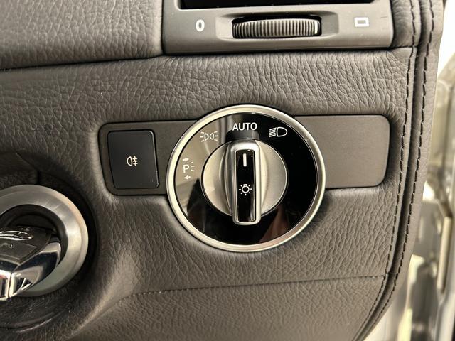Ｇクラス Ｇ３５０ｄ　ラグジュアリーＰＫＧ　サンルーフ　黒革シート　純正ナビ　ＴＶ　リアカメラ　ｈａｒｍａｎｋａｒｄｏｎ　シートヒーター　パワーシート　ＡＣＣ　ＬＫＡ　ＢＳＭ　純正１８インチＡＷ　ＬＥＤヘッドライト（23枚目）