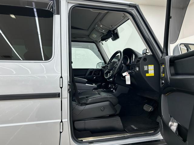 Ｇクラス Ｇ３５０ｄ　ラグジュアリーＰＫＧ　サンルーフ　黒革シート　純正ナビ　ＴＶ　リアカメラ　ｈａｒｍａｎｋａｒｄｏｎ　シートヒーター　パワーシート　ＡＣＣ　ＬＫＡ　ＢＳＭ　純正１８インチＡＷ　ＬＥＤヘッドライト（29枚目）