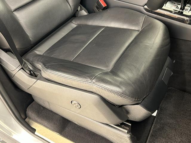 Ｇクラス Ｇ３５０ｄ　ラグジュアリーＰＫＧ　サンルーフ　黒革シート　純正ナビ　ＴＶ　リアカメラ　ｈａｒｍａｎｋａｒｄｏｎ　シートヒーター　パワーシート　ＡＣＣ　ＬＫＡ　ＢＳＭ　純正１８インチＡＷ　ＬＥＤヘッドライト（31枚目）