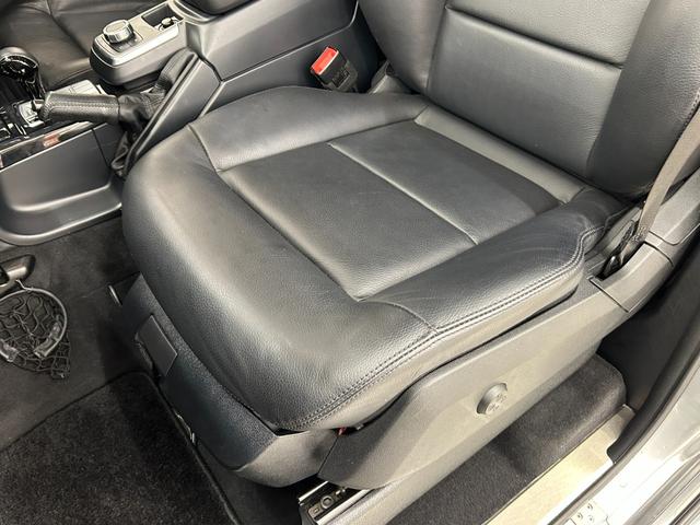 Ｇクラス Ｇ３５０ｄ　ラグジュアリーＰＫＧ　サンルーフ　黒革シート　純正ナビ　ＴＶ　リアカメラ　ｈａｒｍａｎｋａｒｄｏｎ　シートヒーター　パワーシート　ＡＣＣ　ＬＫＡ　ＢＳＭ　純正１８インチＡＷ　ＬＥＤヘッドライト（39枚目）