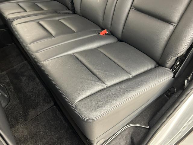 Ｇクラス Ｇ３５０ｄ　ラグジュアリーＰＫＧ　サンルーフ　黒革シート　純正ナビ　ＴＶ　リアカメラ　ｈａｒｍａｎｋａｒｄｏｎ　シートヒーター　パワーシート　ＡＣＣ　ＬＫＡ　ＢＳＭ　純正１８インチＡＷ　ＬＥＤヘッドライト（42枚目）