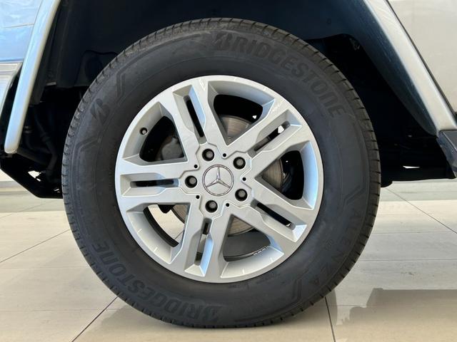 Ｇクラス Ｇ３５０ｄ　ラグジュアリーＰＫＧ　サンルーフ　黒革シート　純正ナビ　ＴＶ　リアカメラ　ｈａｒｍａｎｋａｒｄｏｎ　シートヒーター　パワーシート　ＡＣＣ　ＬＫＡ　ＢＳＭ　純正１８インチＡＷ　ＬＥＤヘッドライト（56枚目）