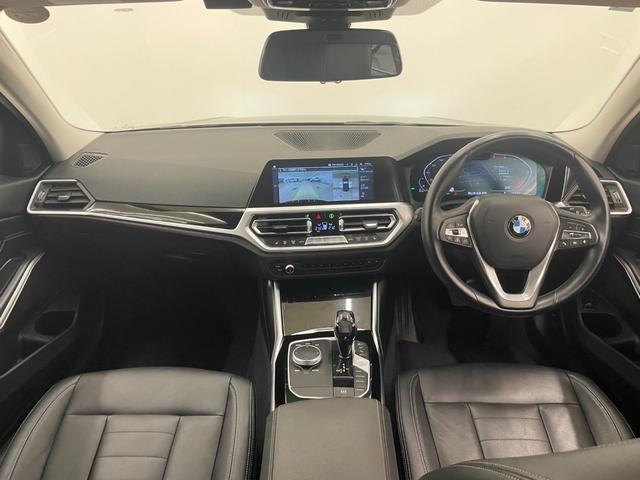 3シリーズ 320d xDriveツーリングハイラインパッケージ ハイラインPKG ドライビングアシストプロフェッショナル ブラックレザーシート シートヒーター 純正ナビ リアビューカメラ パーキングアシスト リバースアシスト ACC LCA アダプティブLED(2枚目)