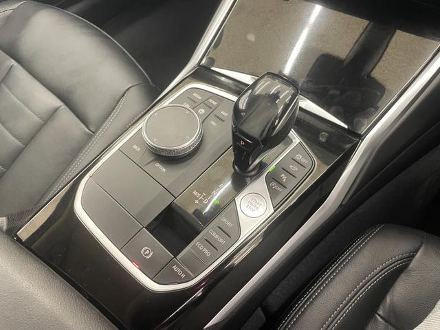 3シリーズ 320d xDriveツーリングハイラインパッケージ ハイラインPKG ドライビングアシストプロフェッショナル ブラックレザーシート シートヒーター 純正ナビ リアビューカメラ パーキングアシスト リバースアシスト ACC LCA アダプティブLED(17枚目)