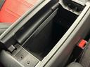 Ｂ２００ｄ　ＡＭＧライン　レザーエクスクルーシブＰＫＧ　ナビゲーションＰＫＧ　赤黒ツートンレザー　アンビエントライト　純正ナビ　フルセグテレビ　リアビューカメラ　アクティブブレーキアシスト　レーンキープ　ＢＳＡ　ＡＣＣ（23枚目）