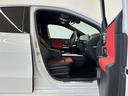 Ｂ２００ｄ　ＡＭＧライン　レザーエクスクルーシブＰＫＧ　ナビゲーションＰＫＧ　赤黒ツートンレザー　アンビエントライト　純正ナビ　フルセグテレビ　リアビューカメラ　アクティブブレーキアシスト　レーンキープ　ＢＳＡ　ＡＣＣ（31枚目）