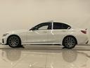 ３２０ｉ　Ｍスポーツ　サンルーフ　コンフォートＰＫＧ　ドライビングアシストプロフェッショナル　アンビエントライト　仇ぷてぃぶＬＥＤ　純正１８インチ　ワイヤレスチャージ　ＡＣＣ　ライトカーペット　ＦＳＲスポイラー　ＥＴＣ（53枚目）