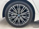 ３２０ｉ　Ｍスポーツ　サンルーフ　コンフォートＰＫＧ　ドライビングアシストプロフェッショナル　アンビエントライト　仇ぷてぃぶＬＥＤ　純正１８インチ　ワイヤレスチャージ　ＡＣＣ　ライトカーペット　ＦＳＲスポイラー　ＥＴＣ（59枚目）
