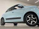 都心の外資系ホテルのような趣向を凝らしたインテリアの中で、お客様にリラックスしてクルマ選びを楽しんでいただけるような空間を目指してまいります。