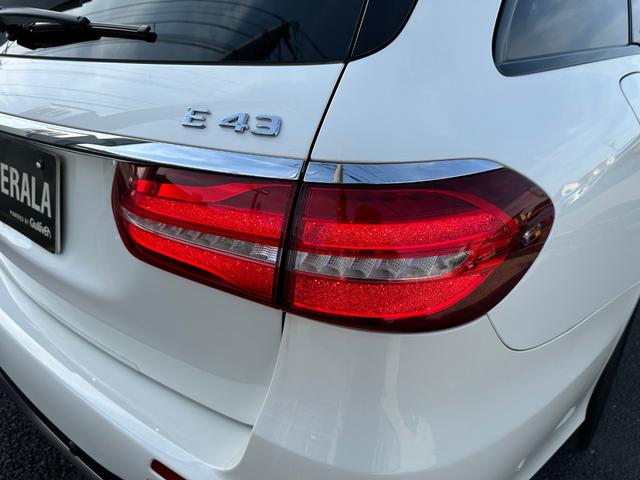 Ｅクラスステーションワゴン Ｅ４３　４マチック　ステーションワゴン　パノラマサンルーフ　Ｂｕｒｍｅｓｔｅｒ　黒ハーフレザーシート　ＨＵＤ　ＡＣＣ　純正ナビ　３６０度カメラ　ＡｐｐｌｅＣａｒＰｌａｙ　純正２０インチアルミホイール（58枚目）