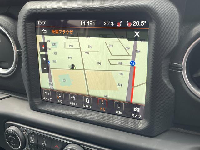 ジープ・ラングラーアンリミテッド サハラ　黒革シート　純正ナビ　Ｆ／Ｓ／Ｂカメラ　ＡｐｐｌｅＣａｒＰｌａｙ　ＡＣＣ　シートヒーター　ＬＥＤ　ＥＴＣ（7枚目）