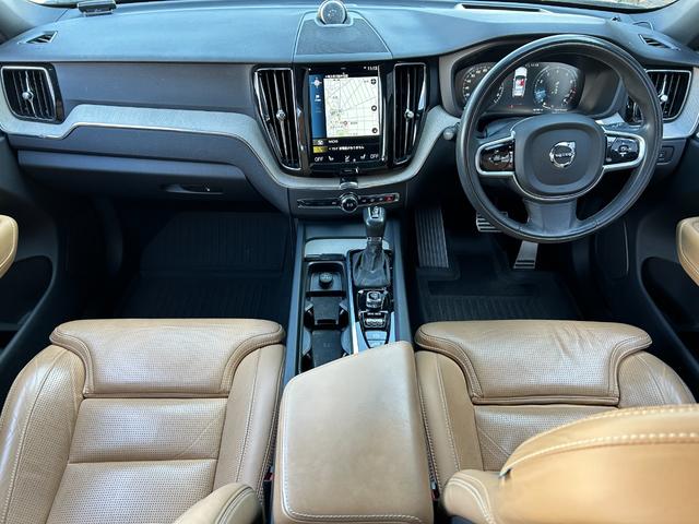 ＸＣ６０ Ｔ５　ＡＷＤ　インスクリプション　サンルーフ　茶革シート　純正ナビ　全周囲カメラ　ＨＵＤ　ＢＳＭ　　Ｂｏｗｅｒｓ＆Ｗｉｌｋｉｎｓ　Ａｐｐｌｅｃａｒｐｌａｙ　ＡＣＣ　シートヒーター　パワーシート　電動リアゲート　フルセグＴＶ　ＢＴ接続（4枚目）