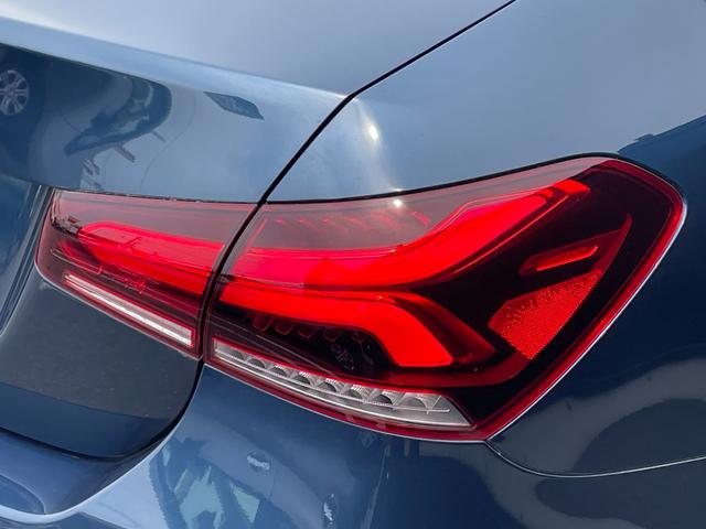 Ａクラスセダン Ａ２００ｄ　セダン　ＡＭＧライン　黒ハーフレザーシート　純正ナビ　全周囲カメラ　ＨＵＤ　ＢＳＭ　ＢＴ接続　フルセグテレビ　ＡＣＣ　シートヒーター　パワーシート　純正アルミホイール　ＬＥＤヘッドライト（52枚目）
