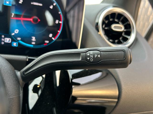Ｂクラス Ｂ２００ｄ　ＡＭＧライン　ハーフレザーシート　レーダーセフティＰ　純正ナビ　全方位カメラ　アダプティブクルーズコントロール　ブラインドスポットモニター　フルセグ　シートヒーター　ＬＥＤヘッドライト　パワーバックドア　ＥＴＣ（9枚目）