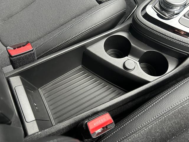 ２シリーズ ２１８ｄアクティブツアラー　スポーツ　黒半革シート　純正ナビ　アドバンスドアクティブセーフティＰＫＧ　パーキングサポートＰＫＧ　コンフォートＰＫＧ　アンビエントライト　バックカメラ　シートヒータ　ワーバックドア　インテリジェントセーフティ（20枚目）