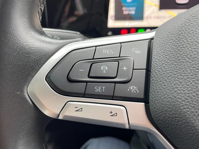 ゴルフ ｅＴＳＩスタイル　サンルーフ　ｈａｒｍａｎ　ｋａｒｄｏｎ　ＡＣＣ　純正ナビ　ａｐｐｌｅ　ｃａｒ　ｐｌａｙ　　ＩＱｌｉｇｈｔ　ヘッドアップディスプレイ　ブラインドスポットモニター　バーチャルコックピット　シートヒーター（6枚目）