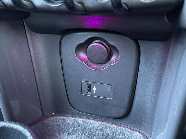 ＭＩＮＩ クーパー　１オーナー　純正ナビ　バックカメラ　インテリジェントセーフティー　コンフォートアクセス　パークディスタンスコントロール　パークアシスト　純正１５インチアルミホイール　ＬＥＤヘッドライト　ＥＴＣ（17枚目）