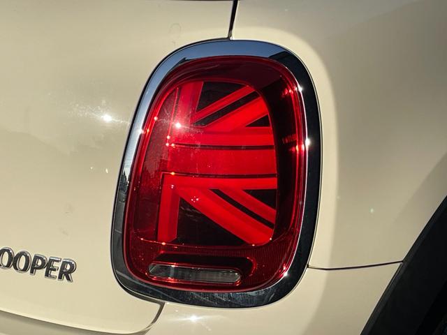 ＭＩＮＩ クーパー　１オーナー　純正ナビ　バックカメラ　インテリジェントセーフティー　コンフォートアクセス　パークディスタンスコントロール　パークアシスト　純正１５インチアルミホイール　ＬＥＤヘッドライト　ＥＴＣ（45枚目）
