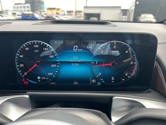 ＧＬＢ ＧＬＢ２００ｄ　４マチック　パノラマサンルーフ　レザーエクスクルーシブＰＫＧ　アドバンスドＰＫＧ　ＡＣＣ　純正ナビ　６４色アンビエントライト　ＨＵＤ　シートヒーター　レーンキープ　純正１７インチアルミホイール　ＬＥＤヘッドライト（10枚目）