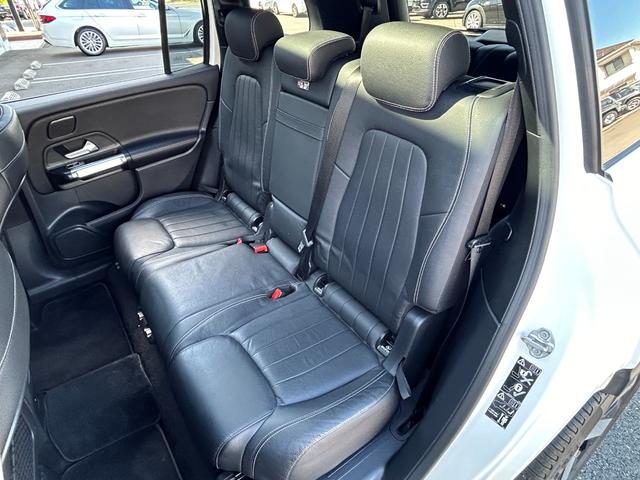 ＧＬＢ ＧＬＢ２００ｄ　４マチック　パノラマサンルーフ　レザーエクスクルーシブＰＫＧ　アドバンスドＰＫＧ　ＡＣＣ　純正ナビ　６４色アンビエントライト　ＨＵＤ　シートヒーター　レーンキープ　純正１７インチアルミホイール　ＬＥＤヘッドライト（39枚目）