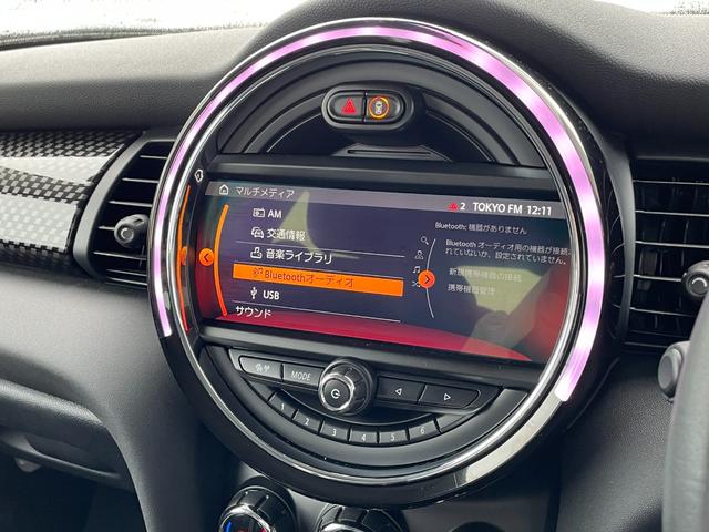 ＭＩＮＩ クーパーＳＤ　ＡＣＣ　純正ナビ　バックカメラ　コンフォートアクセス　インテリジェントセーフティー　コンフォートアクセス　アンビエントライト　純正１７インチアルミホイール　パークアシスト　ミラーＥＴＣ　ＬＥＤランプ（13枚目）