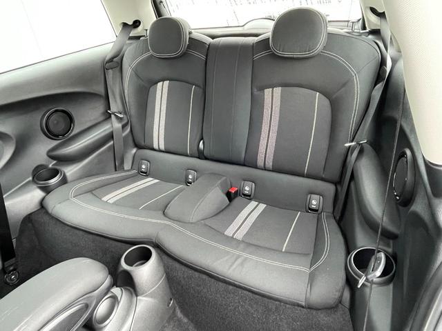 ＭＩＮＩ クーパーＳＤ　ＡＣＣ　純正ナビ　バックカメラ　コンフォートアクセス　インテリジェントセーフティー　コンフォートアクセス　アンビエントライト　純正１７インチアルミホイール　パークアシスト　ミラーＥＴＣ　ＬＥＤランプ（33枚目）