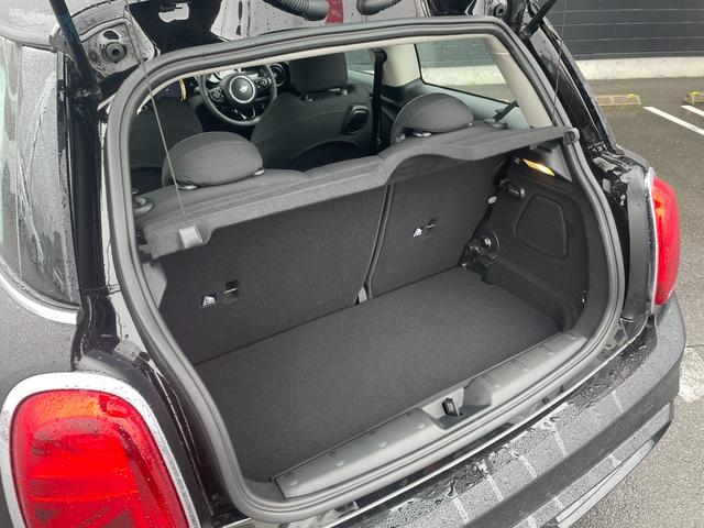 ＭＩＮＩ クーパーＳＤ　ＡＣＣ　純正ナビ　バックカメラ　コンフォートアクセス　インテリジェントセーフティー　コンフォートアクセス　アンビエントライト　純正１７インチアルミホイール　パークアシスト　ミラーＥＴＣ　ＬＥＤランプ（35枚目）