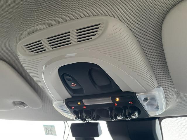 MINI クーパーD クラブマン ペッパーPKG ACC 純正ナビ バックカメラ コンフォートアクセス OP純正17インチアルミホイール PDC アンビエントライト インテリジェントセーフティ パークアシスト ミラーETC(22枚目)