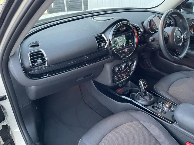 MINI クーパーD クラブマン ペッパーPKG ACC 純正ナビ バックカメラ コンフォートアクセス OP純正17インチアルミホイール PDC アンビエントライト インテリジェントセーフティ パークアシスト ミラーETC(29枚目)