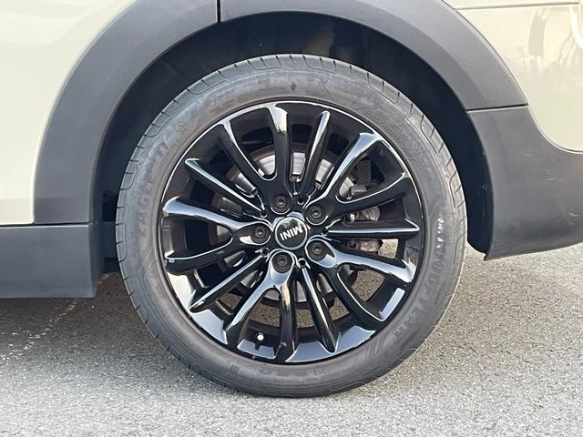 MINI クーパーD クラブマン ペッパーPKG ACC 純正ナビ バックカメラ コンフォートアクセス OP純正17インチアルミホイール PDC アンビエントライト インテリジェントセーフティ パークアシスト ミラーETC(52枚目)