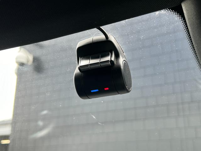 Cクラスステーションワゴン ワンオーナー 黒革シート ACC 純正ナビ Apple Car Play レーダーセーフティPKG シートヒーター BSM フルセグTV ドライブレコーダー アンビエントライト レーンキープアシスト(19枚目)