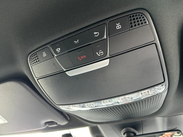 Cクラスステーションワゴン ワンオーナー 黒革シート ACC 純正ナビ Apple Car Play レーダーセーフティPKG シートヒーター BSM フルセグTV ドライブレコーダー アンビエントライト レーンキープアシスト(20枚目)