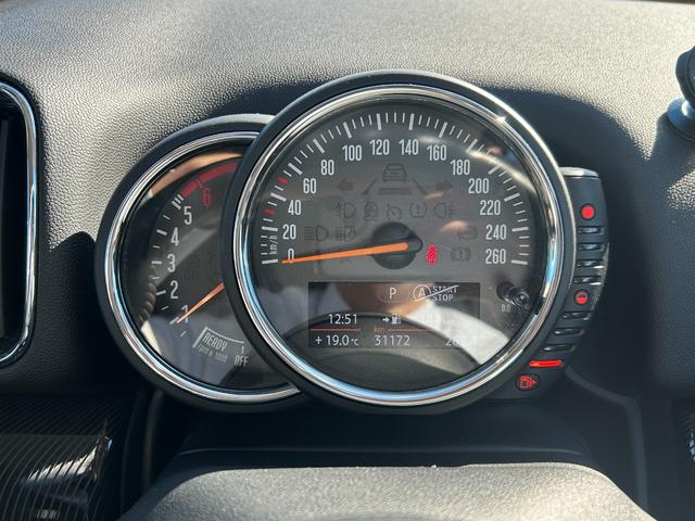 MINI クーパーD クロスオーバー 茶革シート ペッパーPKG オートクルーズコントロール 純正ナビ シートヒーター アンビエントライト パワーシート パワーバックドア ドライブレコーダー ミラーETC OP純正19インチアルミホイール(8枚目)