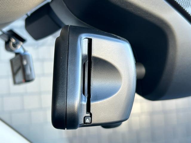 MINI クーパーD クロスオーバー 茶革シート ペッパーPKG オートクルーズコントロール 純正ナビ シートヒーター アンビエントライト パワーシート パワーバックドア ドライブレコーダー ミラーETC OP純正19インチアルミホイール(17枚目)