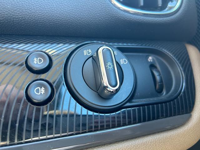 MINI クーパーD クロスオーバー 茶革シート ペッパーPKG オートクルーズコントロール 純正ナビ シートヒーター アンビエントライト パワーシート パワーバックドア ドライブレコーダー ミラーETC OP純正19インチアルミホイール(19枚目)