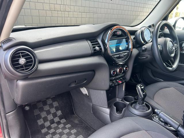 MINI クーパー 純正ナビ パークセンサー バックカメラ ドライブレコーダー ETC コンフォートアクセス アンビエントライト パークアシスト 純正18インチアルミホイール LEDヘッドライト(23枚目)