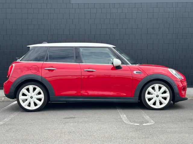 MINI クーパー 純正ナビ パークセンサー バックカメラ ドライブレコーダー ETC コンフォートアクセス アンビエントライト パークアシスト 純正18インチアルミホイール LEDヘッドライト(33枚目)