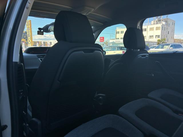 グランドC4 ピカソ シャイン ブルーHDi 純正ナビ ACC Apple Car Play バックカメラ レーンキープアシスト インテリジェントハイビーム ブラインドスポットモニター パーキングセンサー ドライブレコーダー ETC 3列シート(29枚目)