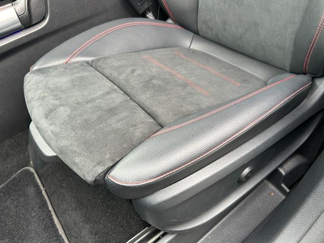 ＧＬＡクラス ＧＬＡ２００ｄ　４マチック　ＡＭＧライン　ワンオーナー　黒半革シート　ＡＣＣ　純正ナビ　レーダーセーフティーＰＫＧ　ナビゲーションＰＫＧ　アンビエントライト　全周囲カメラ　レーンチェンジアシスト　ブラインドスポットモニター　前席シートヒータ（33枚目）