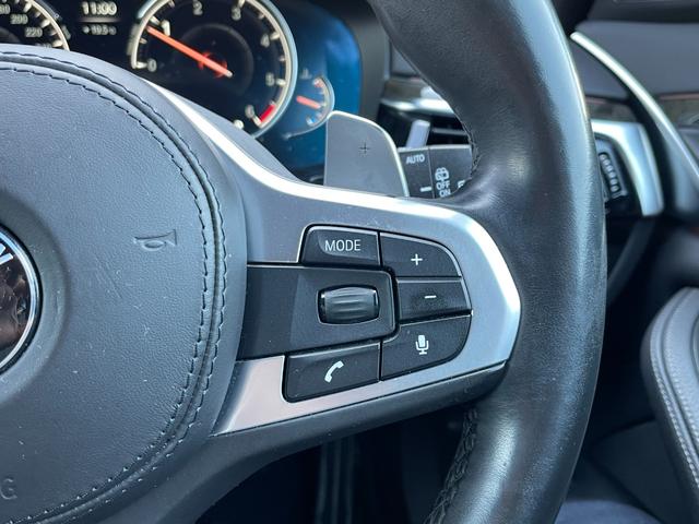 ＬＩＢＥＲＡＬＡは輸入車と本を愛される方々に少しだけ上質な時間が過ぎていくように、落ち着きのある空間をご用意しております。あなたにぴったりな少しハイセンスなお店に遊びにいらしてください。