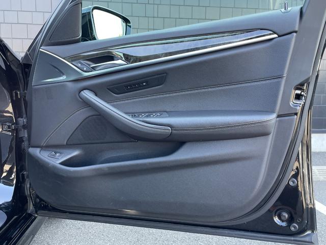 ご希望によりオプションパーツ類のご購入及び取り付けが可能です。その他にも各種カー用品のお取り扱いをしております。お問い合わせはお電話で！