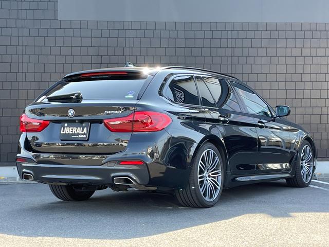 ＬＩＢＥＲＡＬＡ川越では、プレミアムブランド輸入車を取り揃えております。貴方にぴったりの１台を、新しい驚きと発見とともに較べて愉しんで下さい。