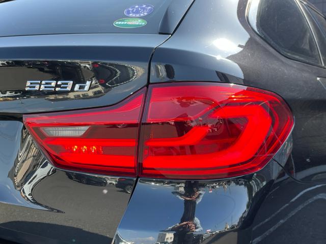 ＬＩＢＥＲＡＬＡの名前の由来はラテン語で「ｌｉｂｅｒａ：自由」と「ａｌａ：翼」を意味し、それらを組合せた造語です。自由な翼を得て思う存分人生を謳歌して欲しいという願いが込められています。